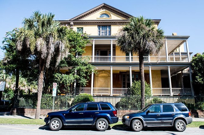 Charleston See-It-All City Bus Tour with Adventure Sightseeing - Old City Market and the city’s everyday character