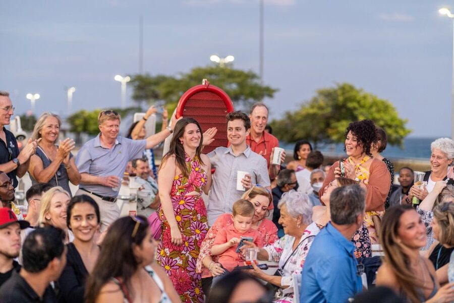 Chicago: 1.5-Hour Scenic Sunset Lake Cruise - Who should book this sunset cruise?