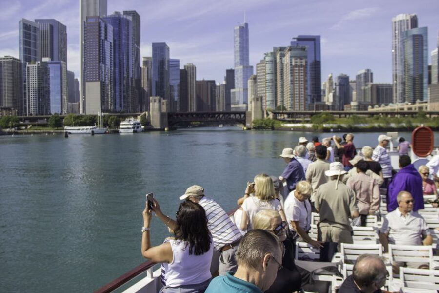 Chicago: 45-Minute Family-Friendly Architecture River Cruise - Who should book this cruise?