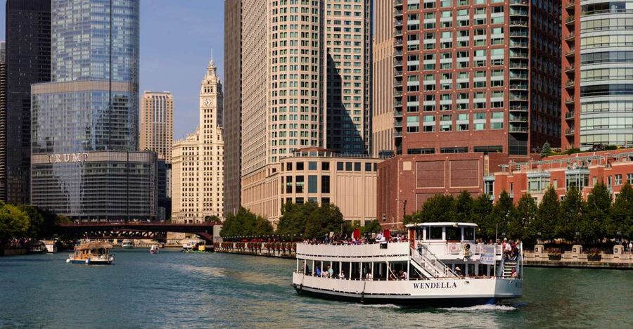 Chicago: 45-Minute Family-Friendly Architecture River Cruise - Why a short Chicago River cruise works so well