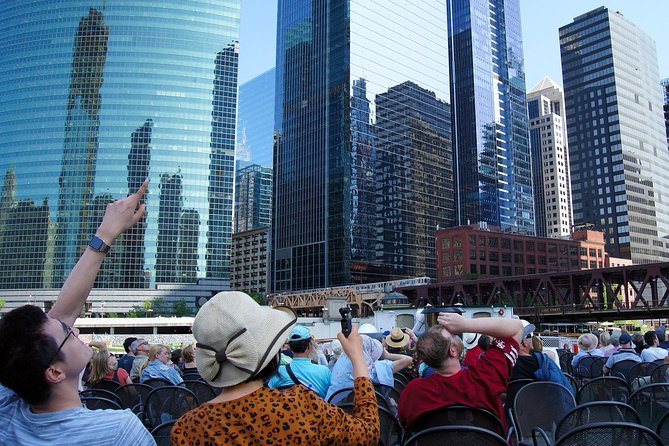 Chicago Architecture Center River Cruise aboard First Lady - Choosing a seat on the First Lady