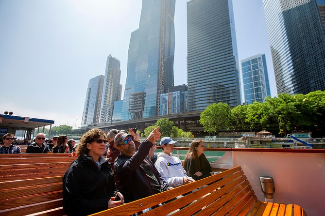 Chicago Architecture River Cruise - What the Boat Offers, and What It Does Not
