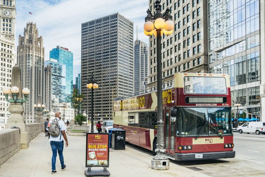 Chicago: Hop-on Hop-off Sightseeing Tour by Open-top Bus - The Magnificent Mile, Water Tower, and 360 CHICAGO