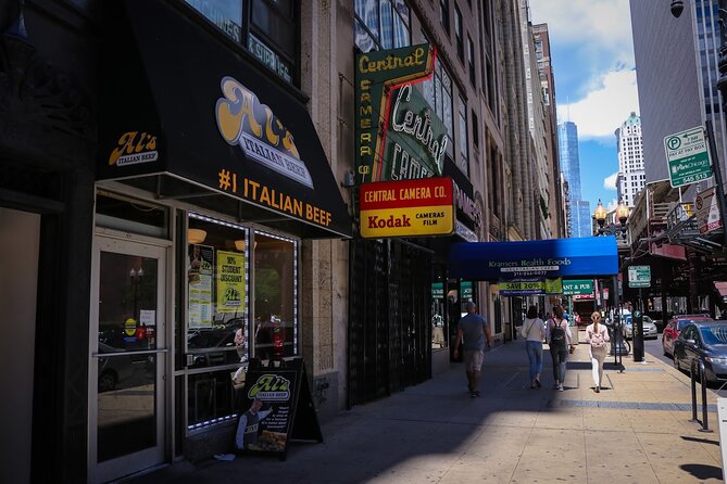 Chicago Loop District Food Tour with Deep Dish & Beef Sandwich - The food: six Chicago signatures in one route