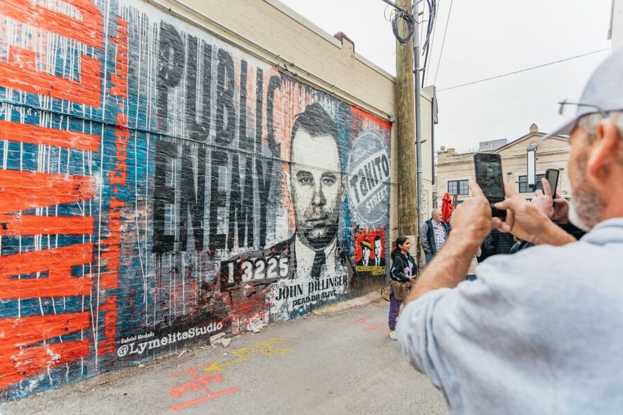 Chicago: Mob and Crime Bus Tour - Chicago’s courthouse, churches, and crime landmarks