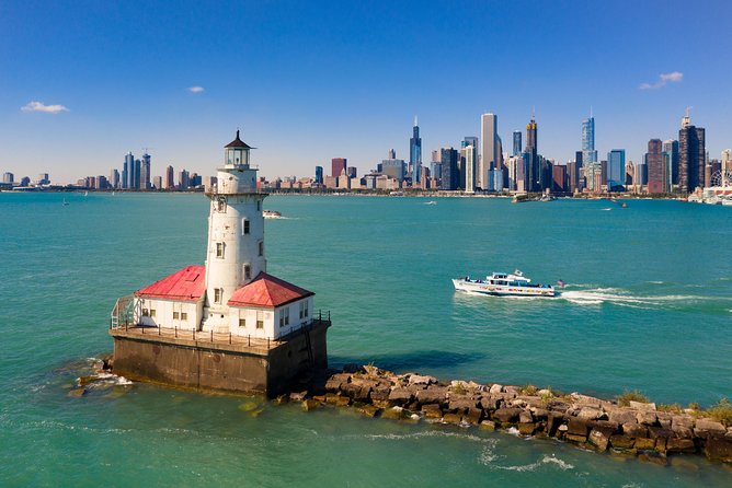 Chicago Sightseeing River and Lake Cruise - Why Chicago looks different from the water