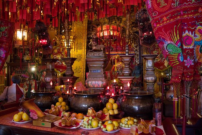 Chinatown Walking Tour: Food, History & Flavor - Hills, timing, and group size