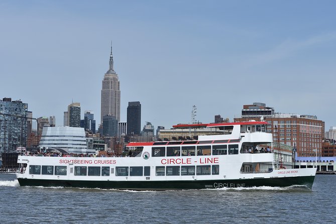 Circle Line: 1.5hr - New York City Landmarks Cruise - Around Battery Park and toward Lady Liberty