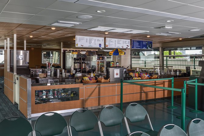 Circle Line: 1hr - NYC Liberty Cruise - Ellis Island, Governors Island, and New York Harbor