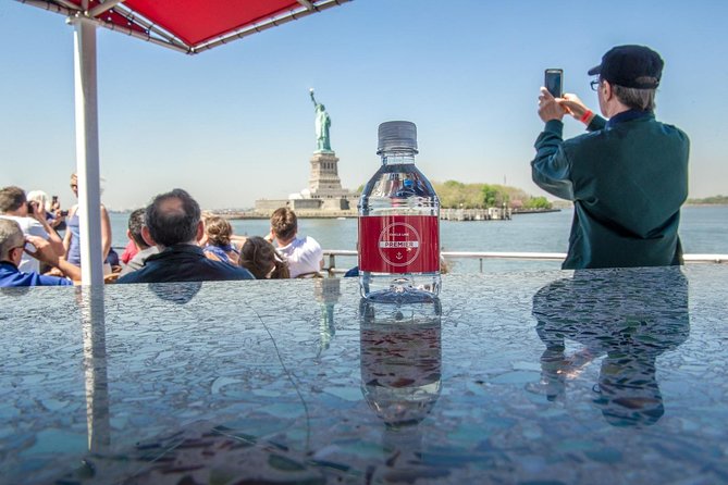 Circle Line: 1hr - NYC Liberty Cruise - Seating, comfort, and onboard extras