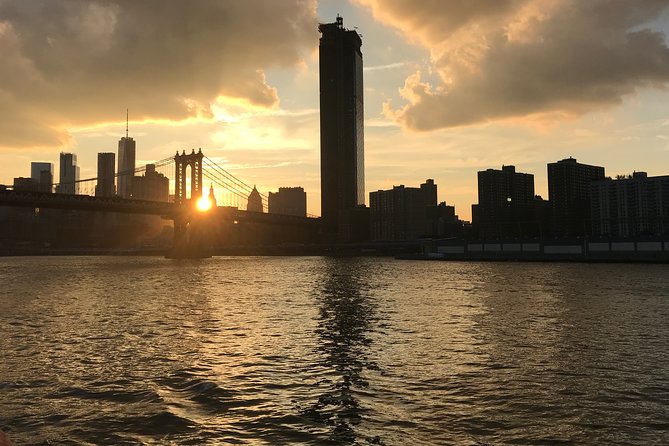 Circle Line: 2hr - New York City Harbor Lights Cruise - Why New York looks best from Pier 83
