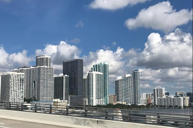 City Half Day Tour of Miami by Bus with Sightseeing Cruise - Twenty-five minutes in Little Havana