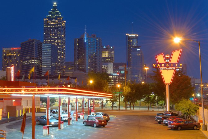 City Lights Atlanta Night-Time Tour with Photos & Dinner Stop - Five minutes in Little Five Points