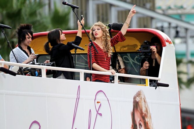 City Sightseeing Hop-On Hop-Off Bus Tour with Audio Guide - Hollywood Red Route: the easiest place to get started