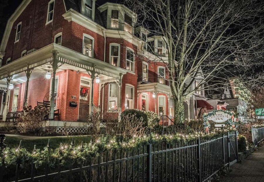 Civil War Ghosts: Echoes of the Fallen Gettysburg Ghost Tour - Jennie Wade’s home brings the war down to one house