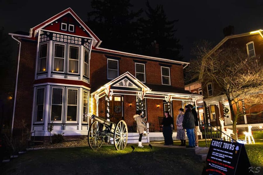 Civil War Ghosts: Echoes of the Fallen Gettysburg Ghost Tour - The Farnsworth House reveals the battle’s physical scars