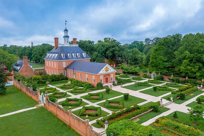 Colonial Williamsburg Admission - Start at the Visitor Center, not in the middle of town