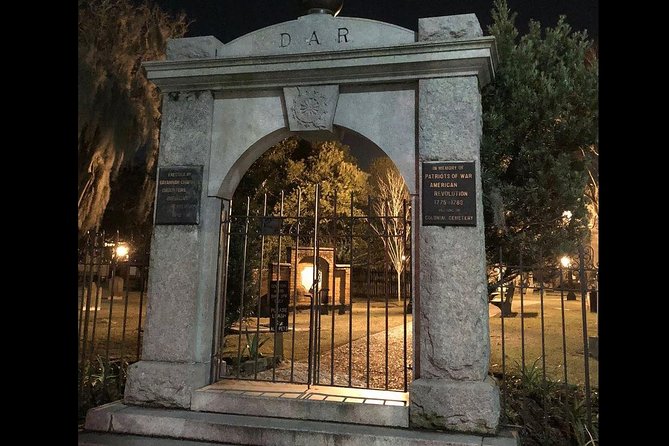 Creepy Crawl Night-Time Haunted Pub Walking Tour of Savannah's Historic District - Best for groups, couples, and first-time visitors