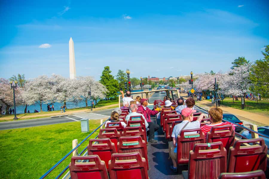 DC: Hop-on Hop-off Tour by Open-top Bus with 17 Stops - What the DC Big Bus route actually gives you