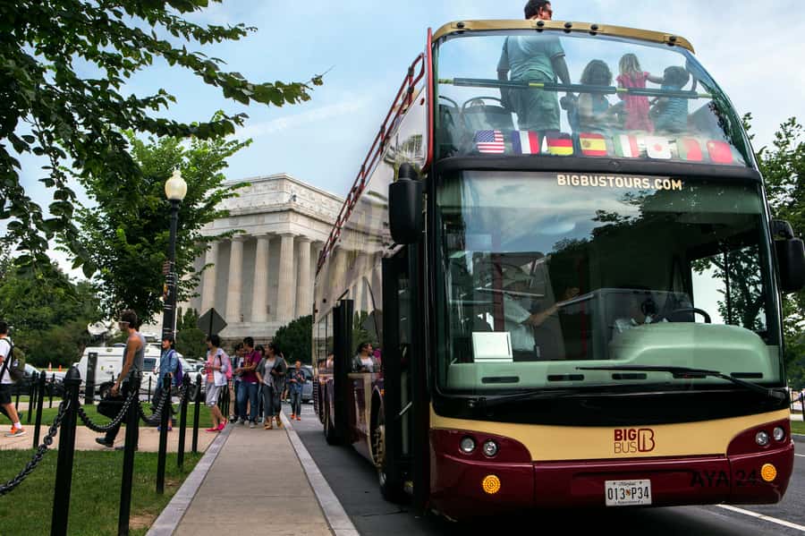 DC: Hop-on Hop-off Tour by Open-top Bus with 17 Stops - Lincoln, Vietnam, and World War II