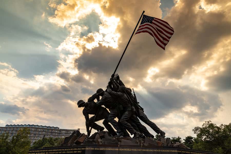 DC: Hop-on Hop-off Tour by Open-top Bus with 17 Stops - Traffic, weather, and timing