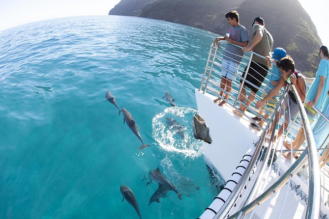 Deluxe Na Pali Morning Snorkel Tour on the Lucky Lady - Food, drinks, and the open bar