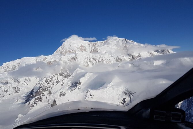 Denali Peak Sightseeing by Plane - Close to Denali’s glaciers and climbing routes