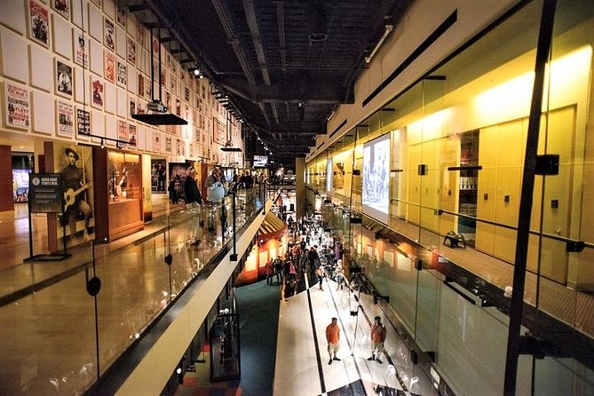 Discover Nashville City Tour with Entry to Ryman & Country Music Hall of Fame - Exploring the Country Music Hall of Fame