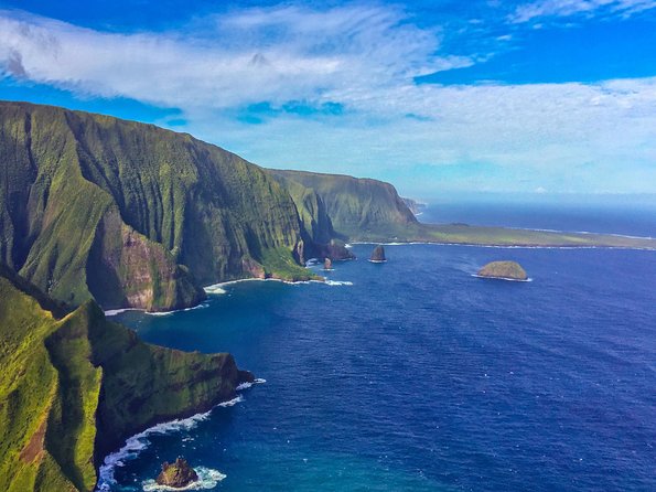 Doors Off West Maui and Molokai 45 minute Helicopter Tour - Why the open cabin changes the view