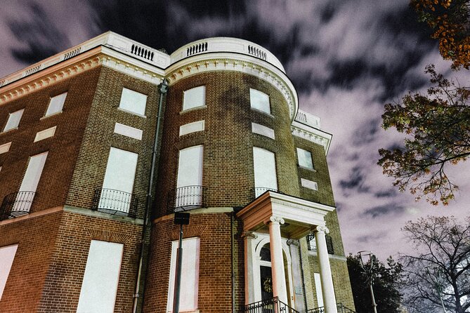 Dreaded Dead Descent of the District: DC Ghost Tour - Stop 5: Decatur House on Lafayette Square