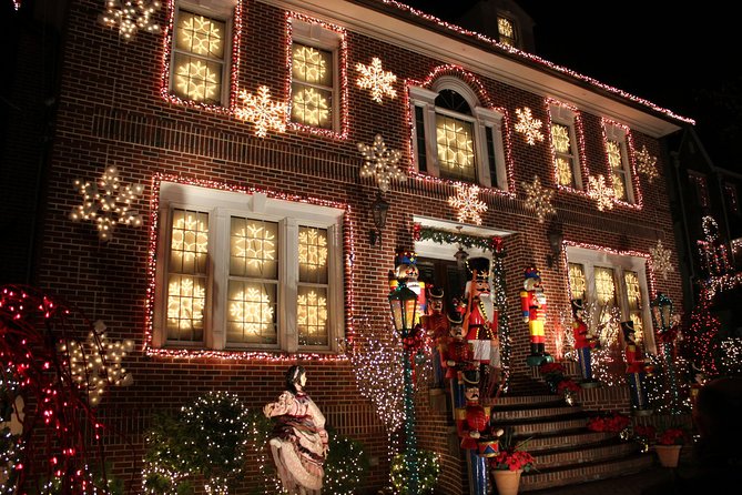 Dyker Heights Brooklyn Christmas Lights Tour - The main drawbacks to consider