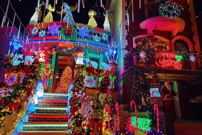 Dyker Heights Christmas Lights Guided Tour - Brooklyn Heights and the nighttime skyline