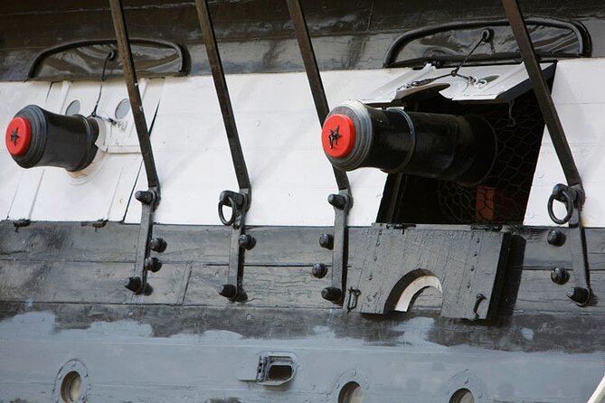 Entire Freedom Trail Walking Tour: Includes Bunker Hill and USS Constitution - Meetinghouses, taxes, and the road to rebellion