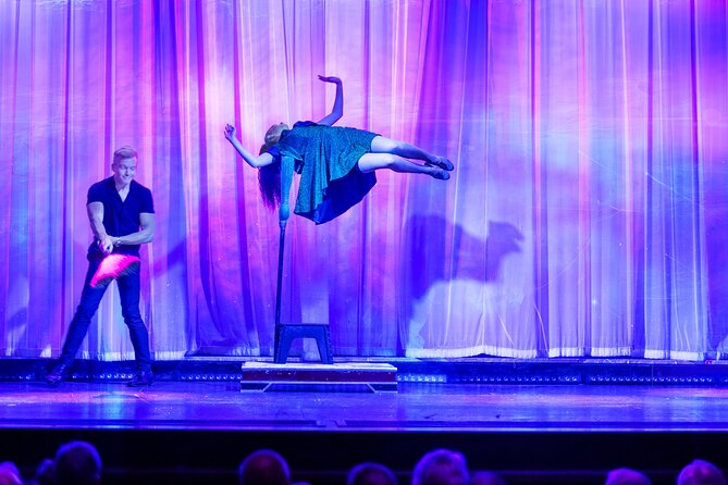 Escape Reality Branson Magic Dinner Show - How this compares with a standard Branson stage show