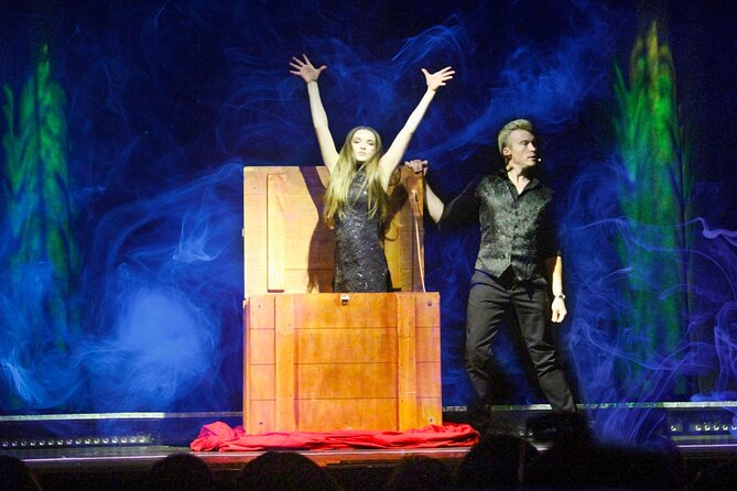 Escape Reality Branson Magic Dinner Show - What happens at Hughes Brothers Theatre
