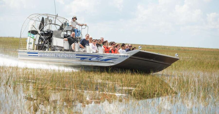Everglades: Sawgrass Park Day Time Airboat Tour & Exhibits - The 40-minute airboat ride