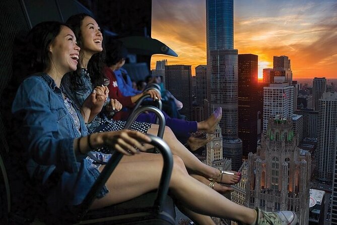 Flyover in Chicago - Chicago landmarks from an unusual point of view