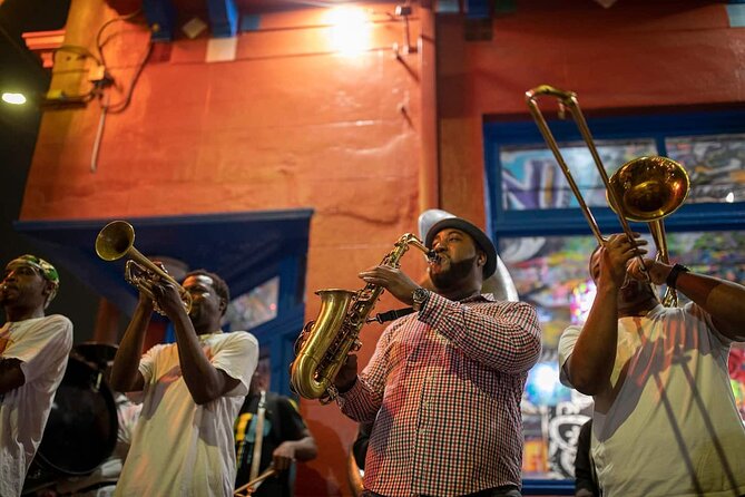 Frenchmen Street VIP Live Music Pub Crawl in New Orleans - The included cocktail and drink specials