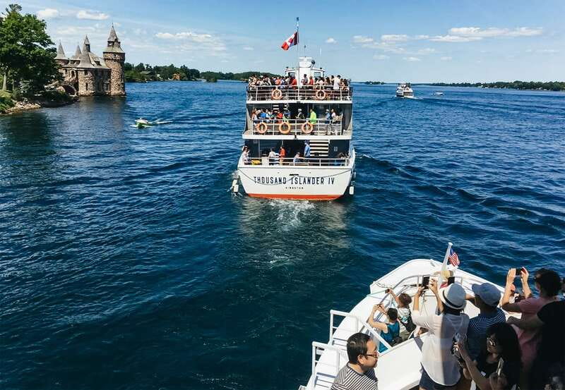 From Ivy Lea: 1000 Islands Boldt Castle Scenic Cruise - Onboard comfort, food, and changing weather