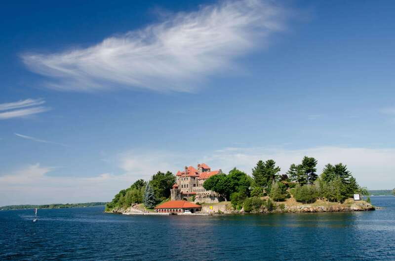 From Ivy Lea: 1000 Islands Boldt Castle Scenic Cruise - Leaving Ivy Lea and entering the island maze