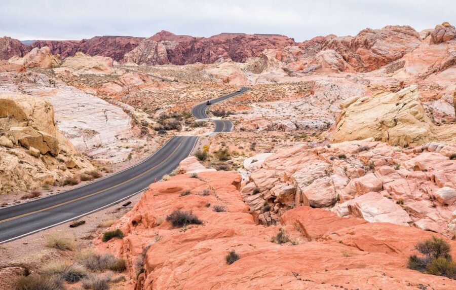 From Las Vegas: Valley of Fire State Park Tour - Short walks among towering formations
