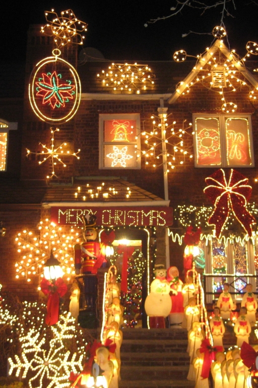 From Manhattan: 4-Hour Brooklyn Christmas Magic Tour - Starting at the Hope Sculpture in Midtown