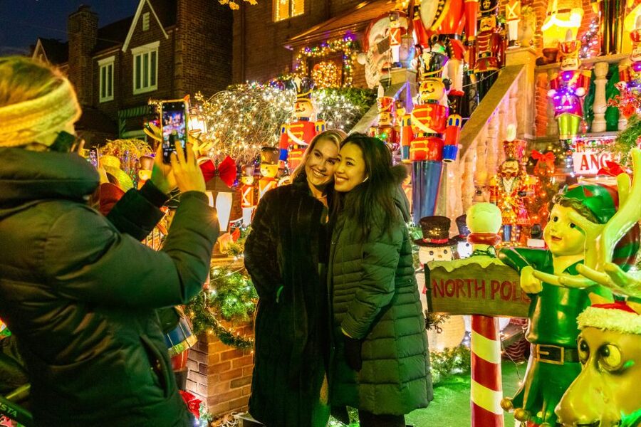 From Manhattan: 4-Hour Dyker Heights Holiday Lights Bus Tour - Who will enjoy this four-hour outing