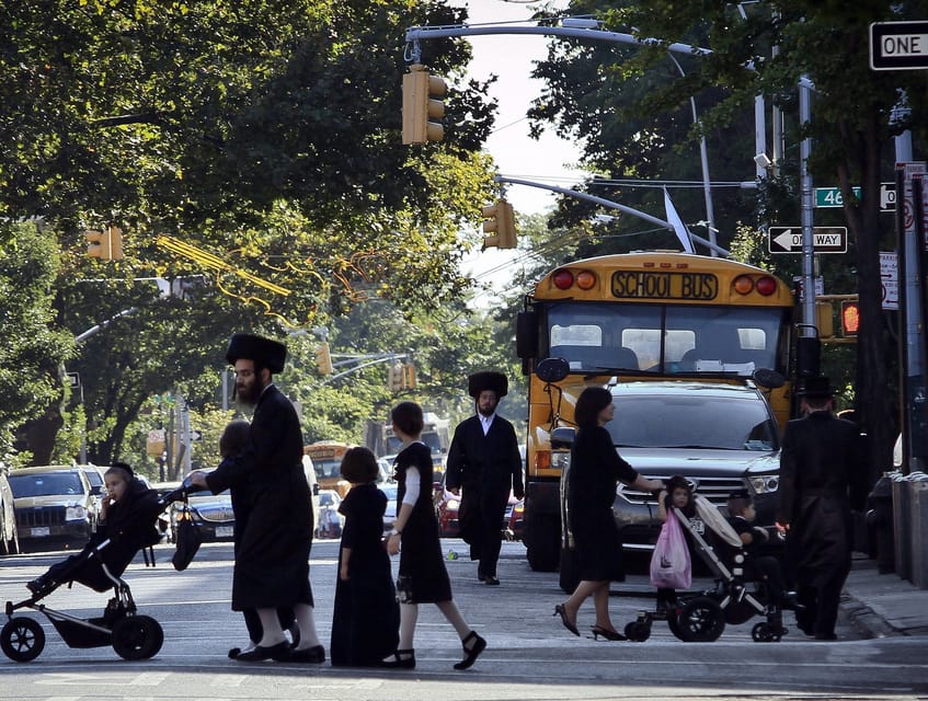 From Manhattan: 5-Hour Bronx, Queens, and Brooklyn Bus Tour - Key points to know before booking