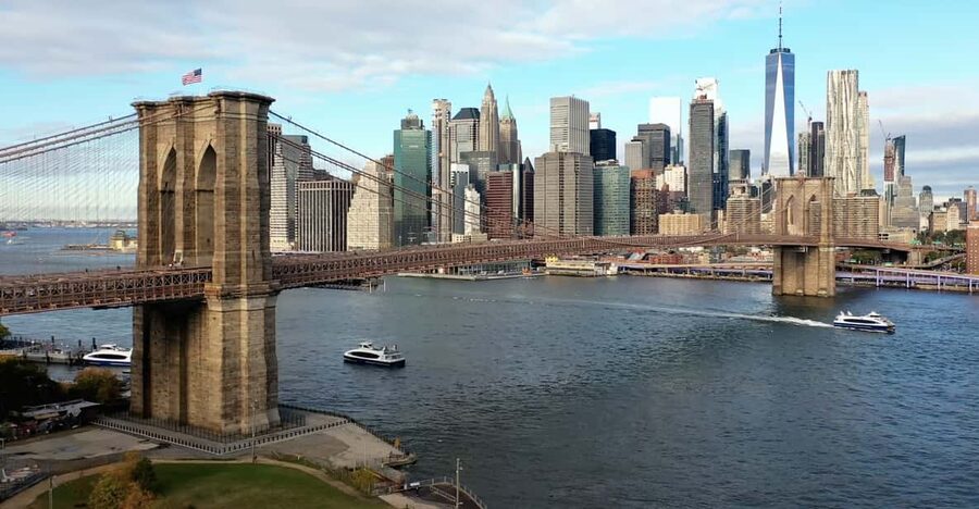 From Manhattan: 5-Hour Bronx, Queens, and Brooklyn Bus Tour - Yankee Stadium and the Bronx street-art stop
