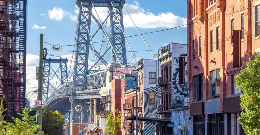From Manhattan: Bronx, Queens and Brooklyn Half-Day Tour - Returning over the Brooklyn Bridge