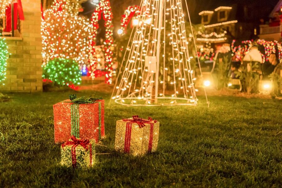 From Manhattan: Dyker Heights Lights & Skyline Tour - Bay Ridge brings a quieter first look