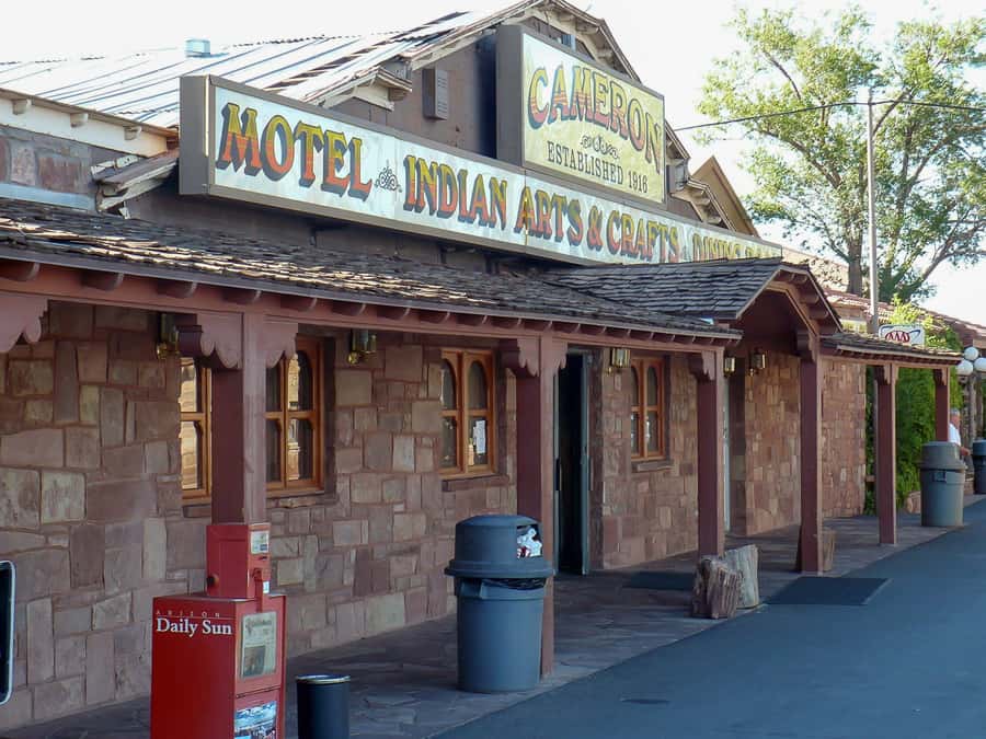 From Phoenix: Grand Canyon, Sedona, and Oak Creek Day Trip - Oak Creek Canyon is more than a drive-through