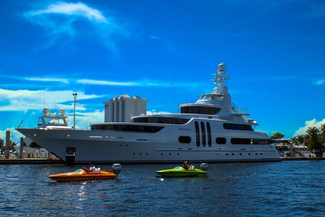 Ft. Lauderdale Mini Powerboat Rental. Canal, Yacht, Mansion Tour - Why the boat is fun without being fast