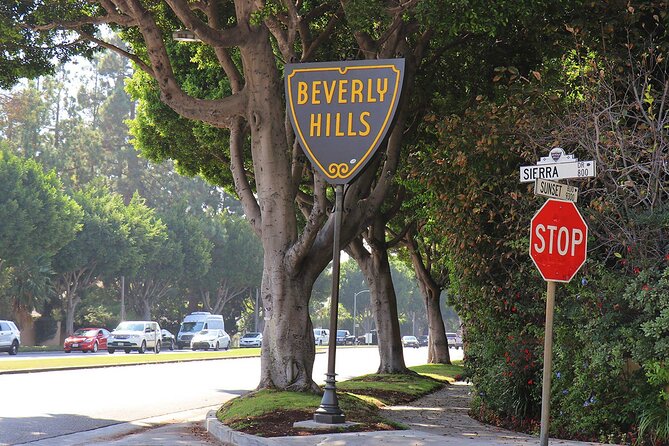 Full-Day LA Tour: Santa Monica, Hollywood and Beverly Hills - What the bus ride is really like